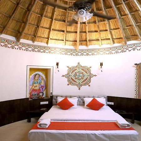 Hotel Vijayvargiya Dhani Bikaner Esterno foto